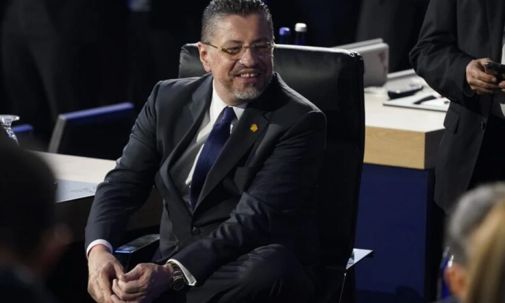Ο πρόεδρος της Κόστα Ρίκα κηρύσσει κατάσταση έκτακτης ανάγκης λόγω της αύξησης των μεταναστευτικών ροών